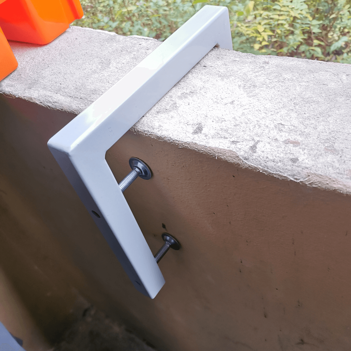 Wattstone Halterung C1518 für Betonbalkone für 1 PV-Modul inkl. Absturzsicherung