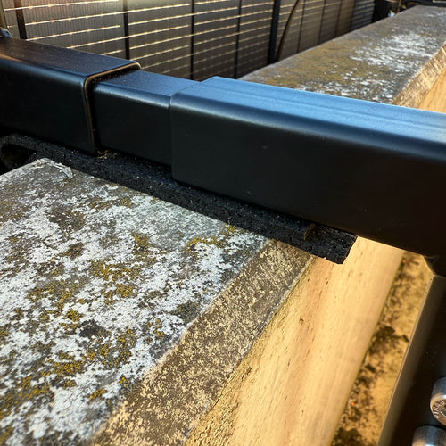 Wattstone Halterung C1018 V2 für Betonbalkone für 1 PV-Modul inkl. Absturzsicherung